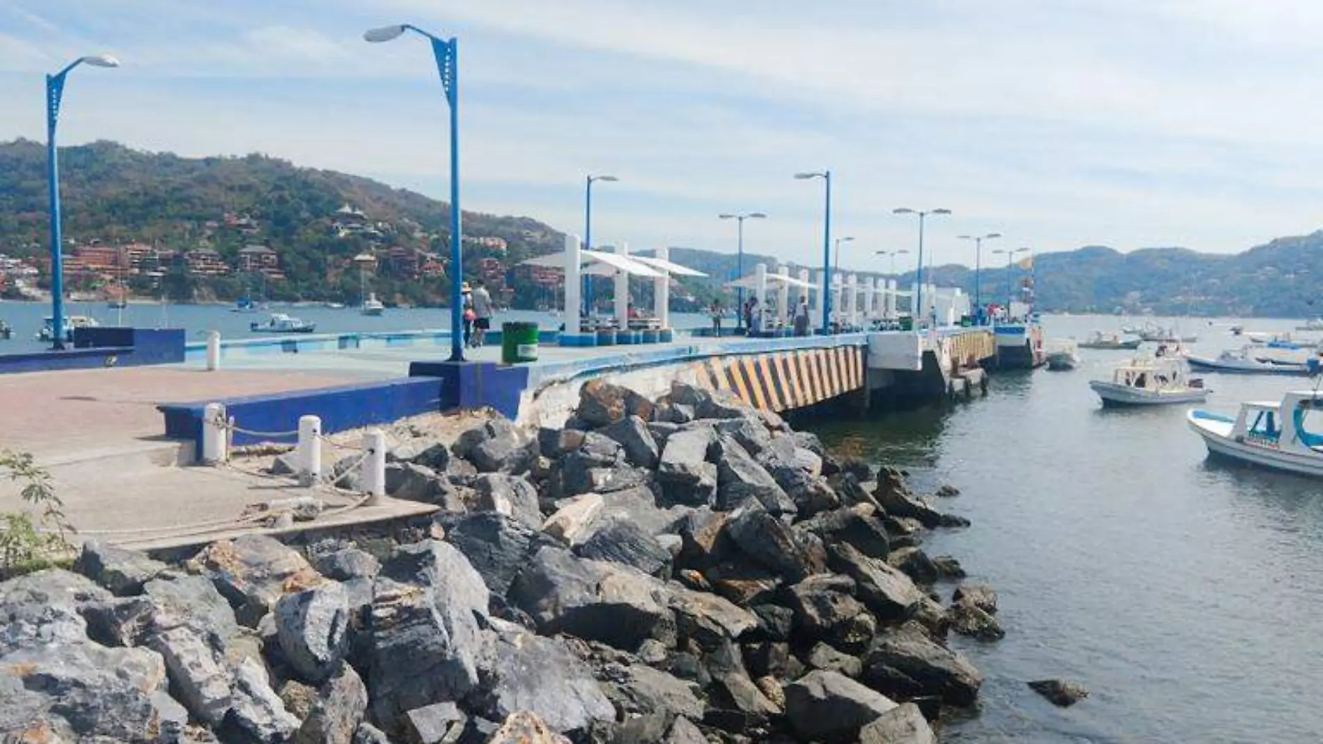 muelle zihuatanejo